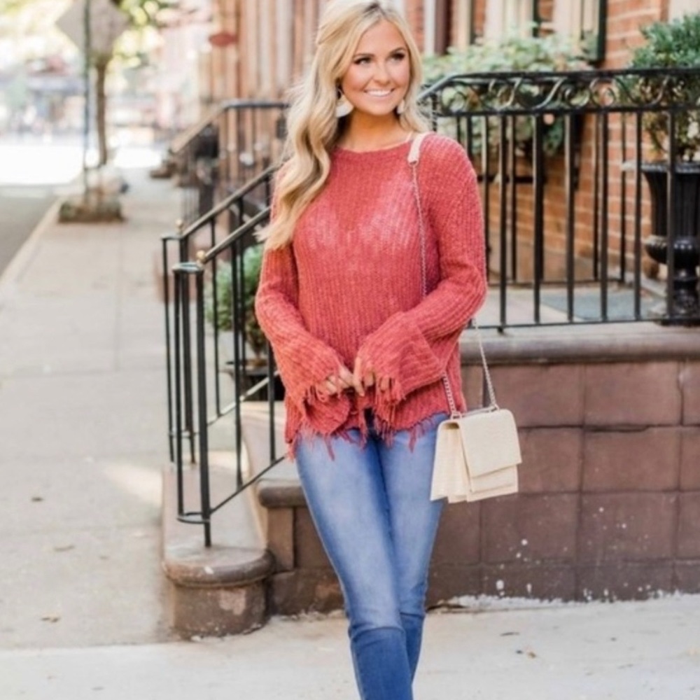 Pink Lily Distresses Sweater - Cinnamon